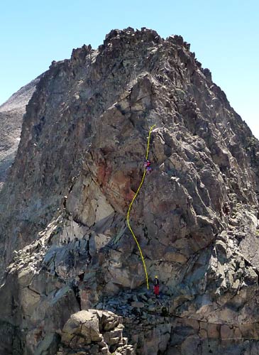 escalada de la brecha de subida al Pico del Portillón de Oô (Pico Ollivier) desde el Petit Pic du Portillon d'Oô