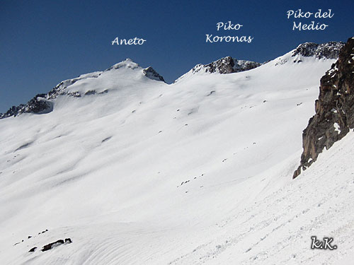 Ruta del Pico Coronas, Medio y Aneto